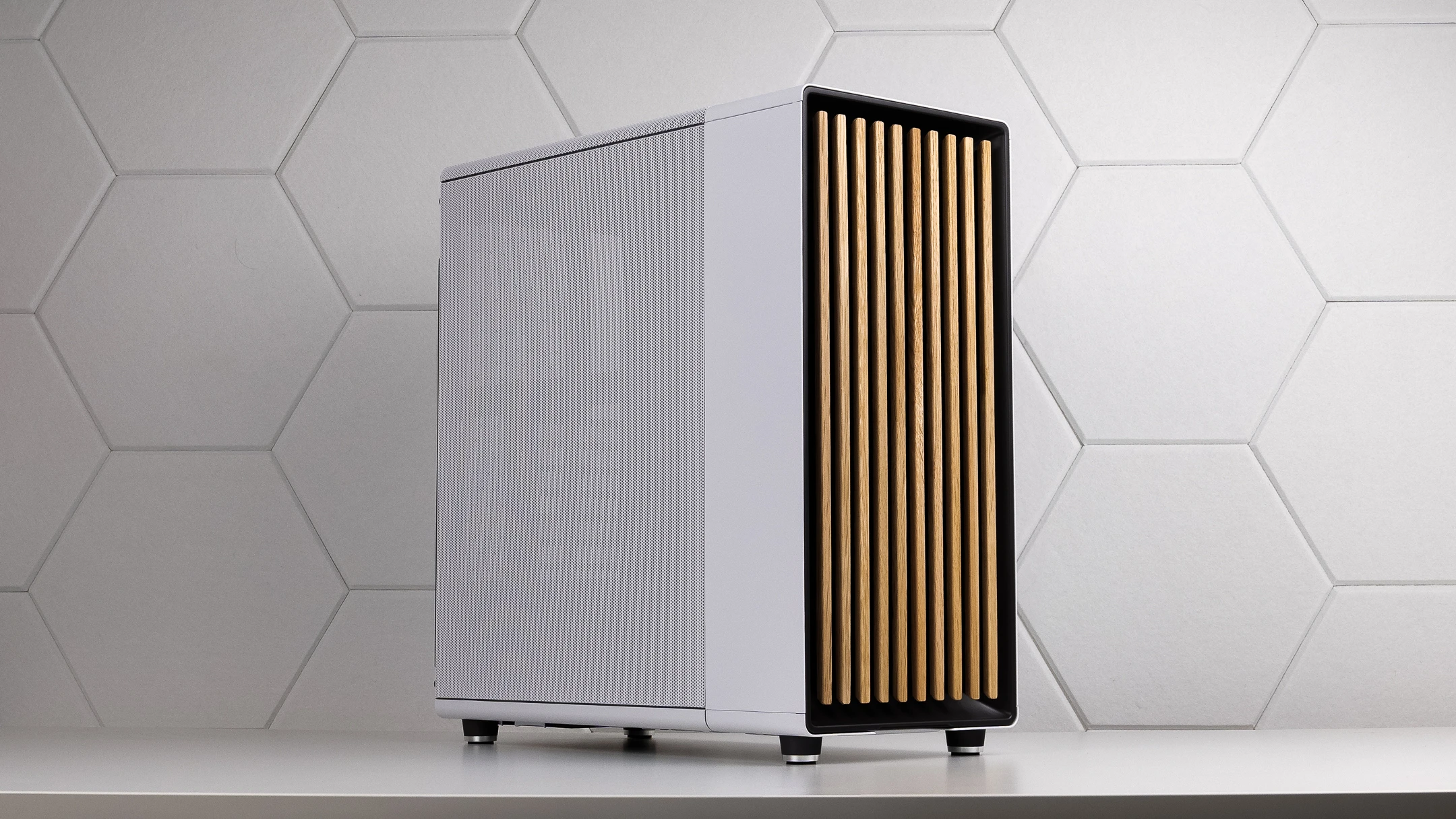 Fractal Design North Mesh Chalk White