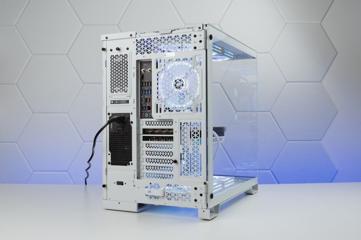 GC AMD Corsair iCUE LEVEL IV WHITE