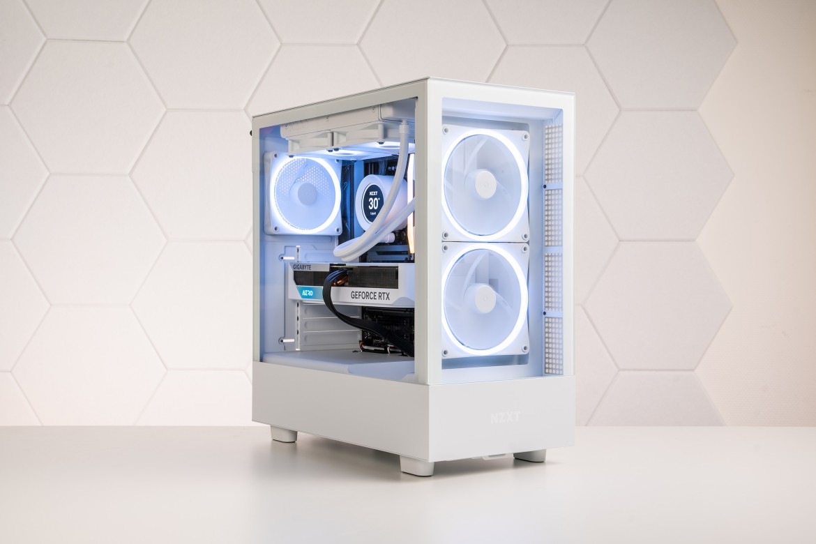 NZXT H5 Elite 7600X RTX 4070 Ti SUPER WHITEOUT