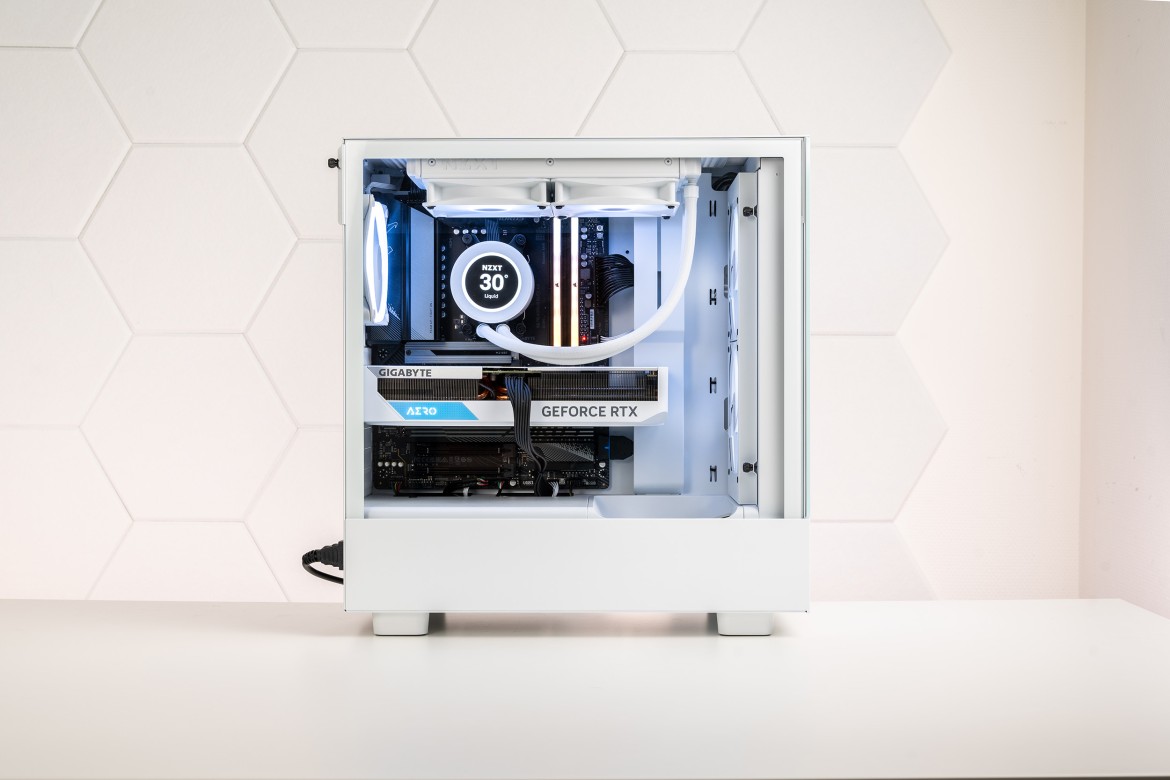 NZXT H5 Elite 7600X RTX 4070 Ti SUPER WHITEOUT