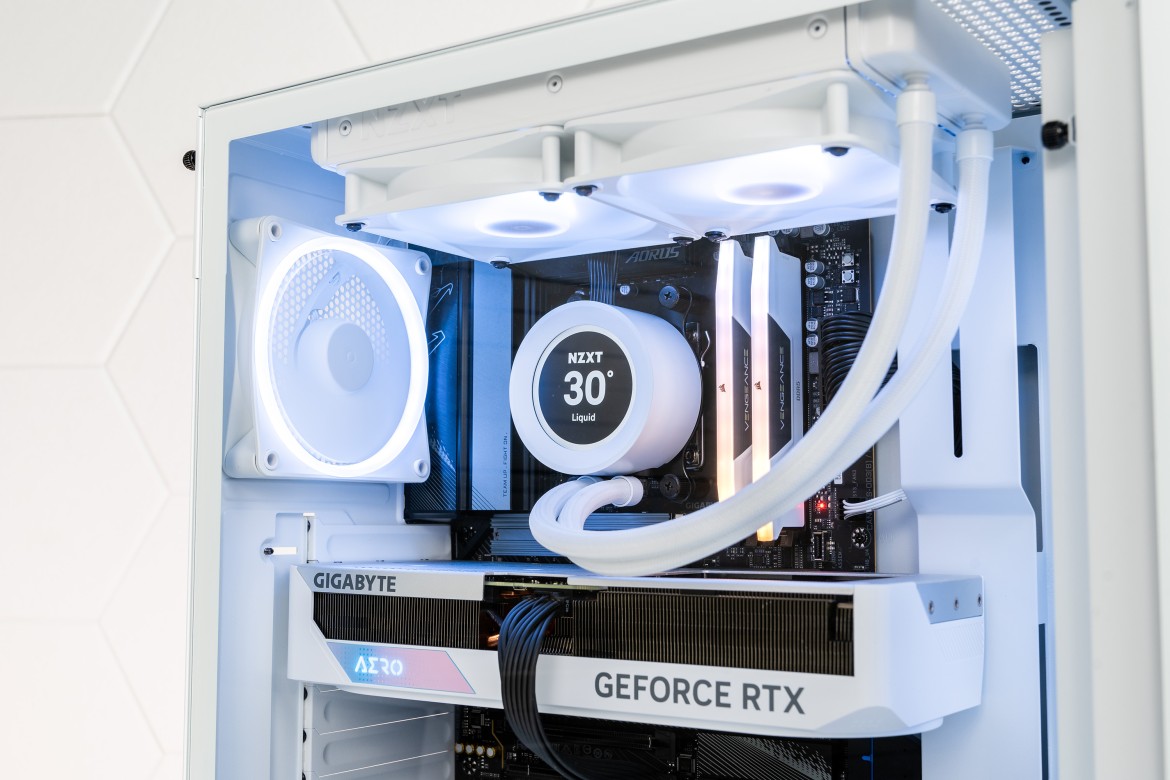 NZXT H5 Elite 7600X RTX 4070 Ti SUPER WHITEOUT