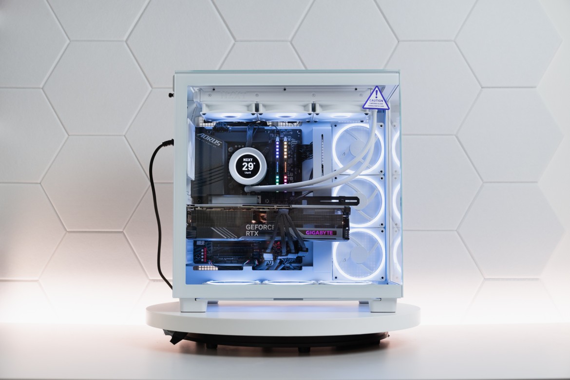 NZXT H9 Elite White RTX 5080 Intel I9