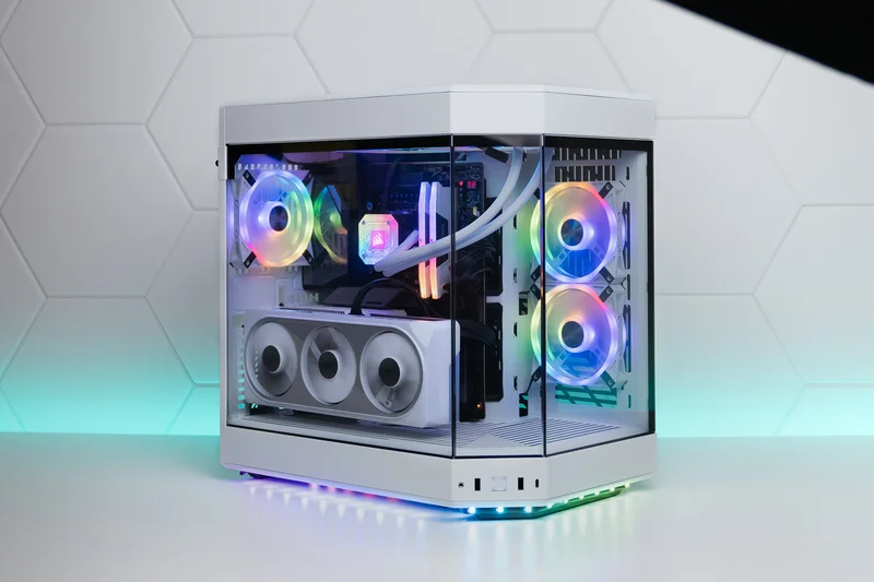 GC Hyte Y60 Whiteout Snow White Edition