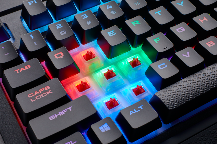 Corsair K68 RGB - Game Keyboard kopen |